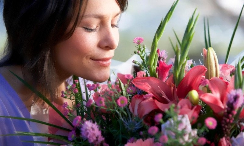 Какие цветы на 8 марта понравятся каждой девушке