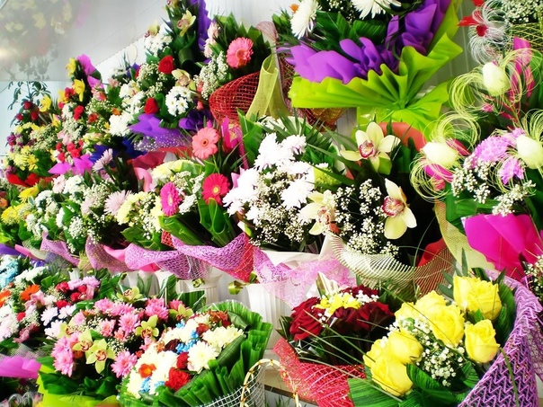 Праздничный букет к 8 марту