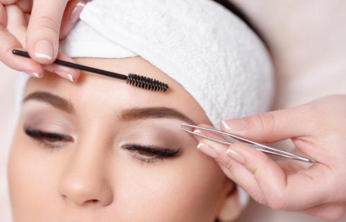 Коррекция и окрашивание бровей обучение. Архитектура бровей: четко по линеечке