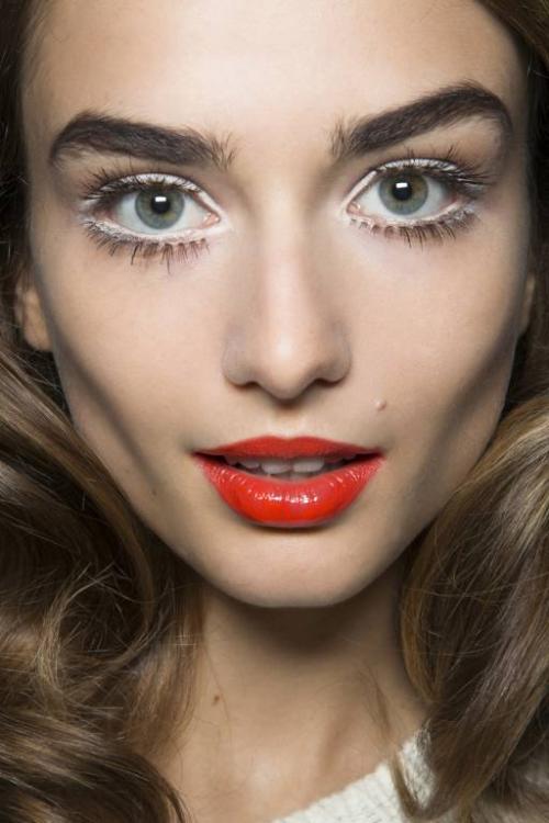 Белый карандаш для глаз, как называется. Белый карандаш для глаз: зачем нужен и как его использовать?