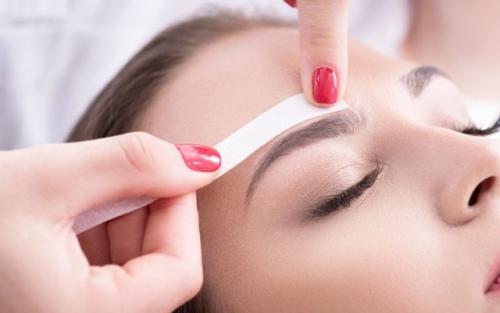 Реклама Коррекция бровей. Коррекция формы бровей