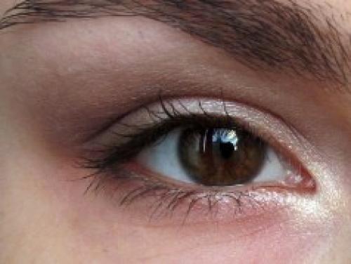 Запеченные тени эйвон. ЗАПЕЧЕННЫЕ ДВОЙНЫЕ ТЕНИ MEGA IMPACT ОТ AVON