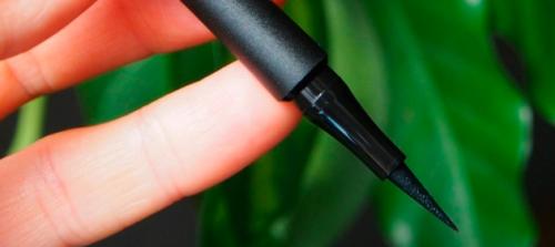 Подводка для глаз фломастер. Выбираем подводку для глаз в виде фломастера