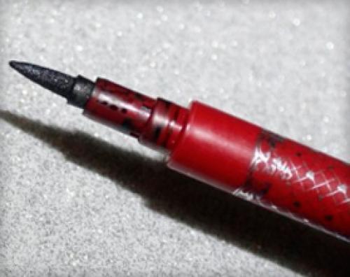 Подводка для глаз фломастер. Выбираем подводку для глаз в виде фломастера