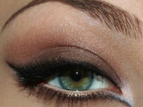 Как сделать цвет глаз насыщеннее. Косметика