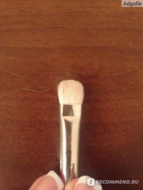MAC кисти для макияжа глаз. Легенда от MAC номер 2! Отличная кисть для глаз и не только!
