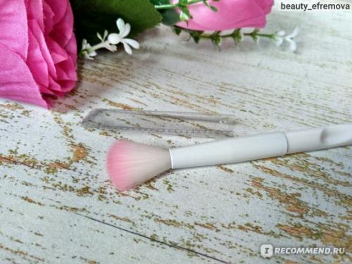 Кисти для растушевки теней бюджетные. Самая бюджетная, но при этом очень удобная и красивая кисть для растушевки теней!