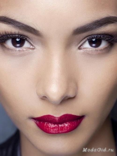 Как подобрать красную помаду к лицу. Как подобрать цвет помады к лицу, фотопримеры.