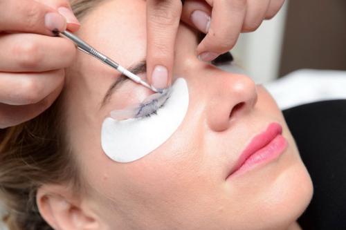 Аллергия на ламинирование ресниц, что делать. Мнение специалистов