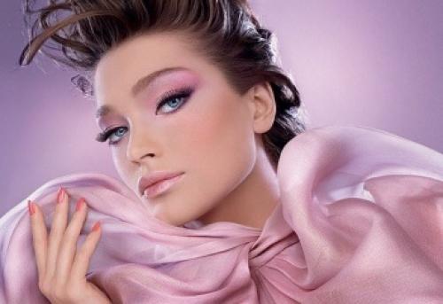 Как подобрать тени под одежду. Как подобрать макияж к одежде