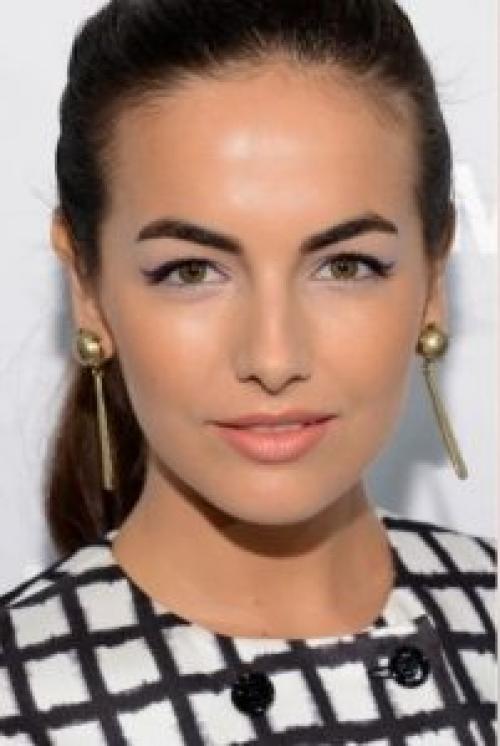 Макияж для узких с нависшим веком глаз. Тонкости макияжа для нависшего века с пошаговыми уроками