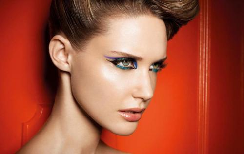 Виды стрелок на глазах подводкой 2019 модная. Асимметрия