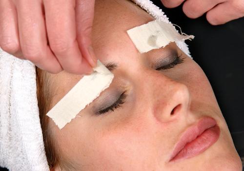 Реклама для оформления бровей. Особенности услуги