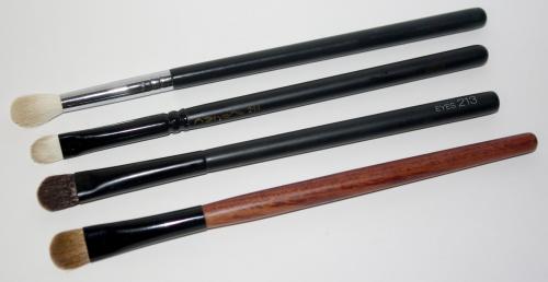 Кисть для нанесения теней. Инструменты для растушевки