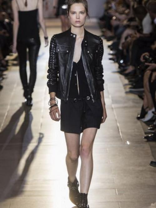 Стиль гранж в макияже и прическе. Верхняя одежда в стиле «гранж»: неформальные городские образы