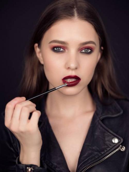 Макияж в стиле гранж 2019. Как сделать макияж в стиле гранж?