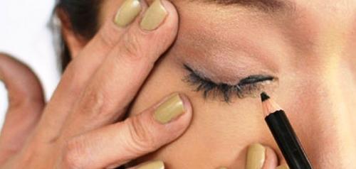 Как красиво накрасить глаза карандашом и тушью. Как научится красиво красить глаза карандашом