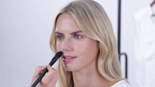 Как хорошо выглядит в 35 лет. Красивая кожа – признак молодости