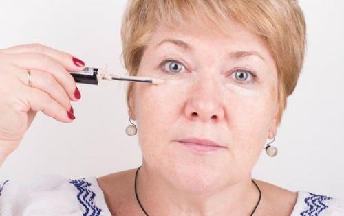 Макияж для женщины 50 лет пошагово с нависшим веком. Общие правила мейк-апа в зрелом возрасте