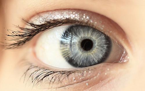 Карие глаза Что говорят о человеке. Карие глаза и черные глаза