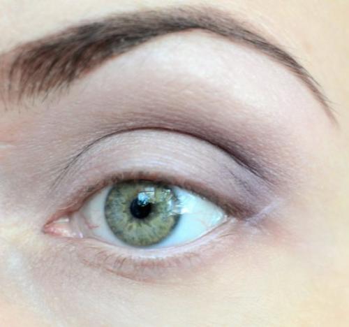 Стрелки для нависшего века и увеличения глаз. Как нарисовать стрелки для нависшимих век? Полезные советы!