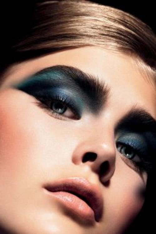 Макияж для Снегурочки 2019. Варианты новогоднего макияжа: 3 беспроигрышных техники