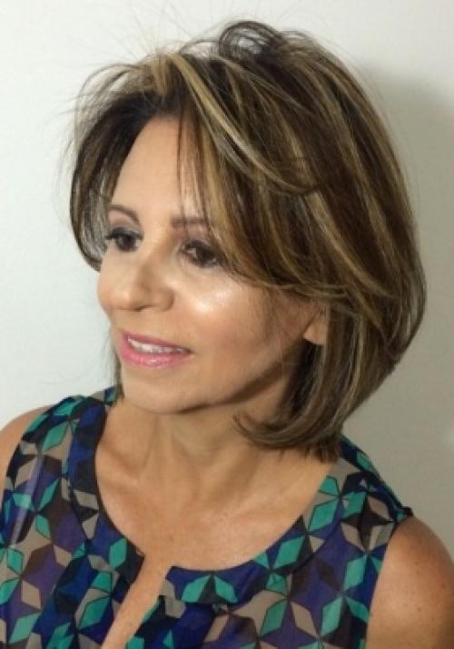 Красивые прически на средние волосы для женщин 50+