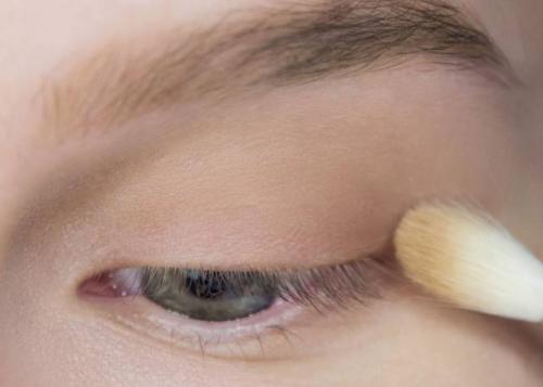 Как наносить Жидкие блестящие тени. 3 варианта макияжа глаз с жидкими тенями