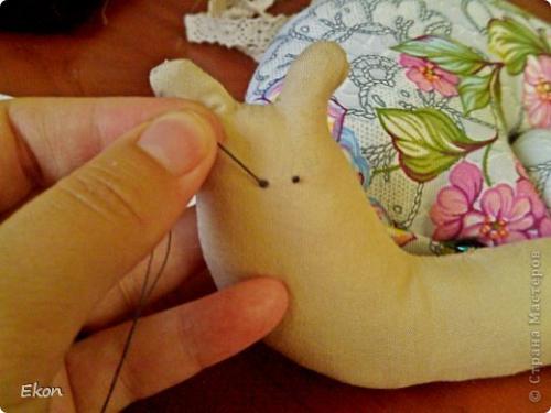 Как сделать кукле Тильде глаза. МК: Вышиваем глазки Тильде