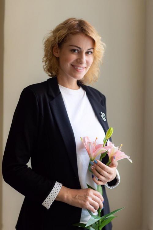 Анна Ковальчук без макияжа. Анна Ковальчук сменила цвет волос и призналась, что в ее жизни появился долгожданный третий малыш