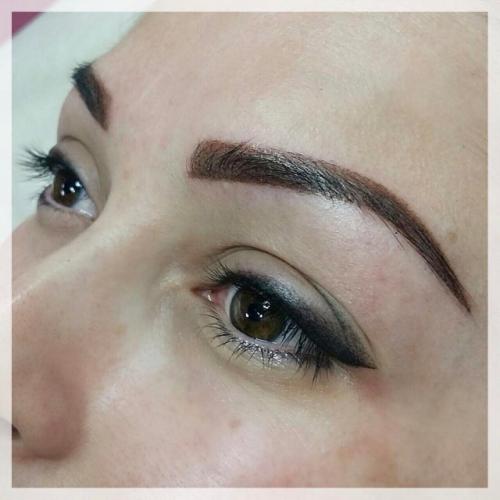 Межресничка и стрелка в чем разница. Межресничный татуаж глаз: вся правда о перманентных стрелках на глазах