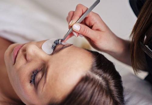 Как подобрать идеальный эффект при наращивании ресниц: советы лешмейкеров