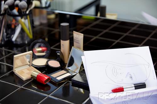 Крыгина хайлайтер. Личный опыт: зачем наносить хайлайтер на уши и румяна на губы?