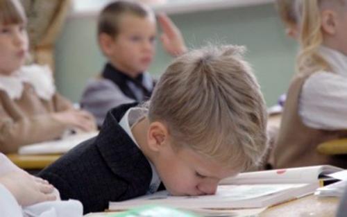 Чем заняться с подругами в школе. Чем заняться на уроке