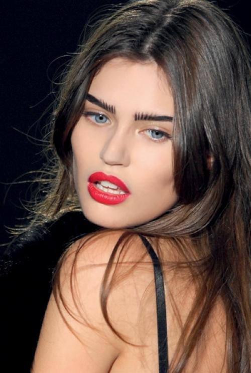 Стрелки и красная помада совместимы ли. Не используйте красную помаду, если…