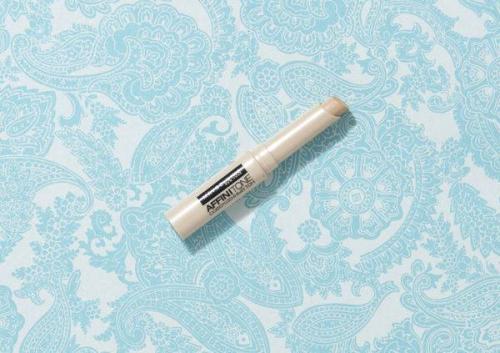 Как правильно красить брови тенями для бровей. Как накрасить брови тенями: поэтапная инструкция