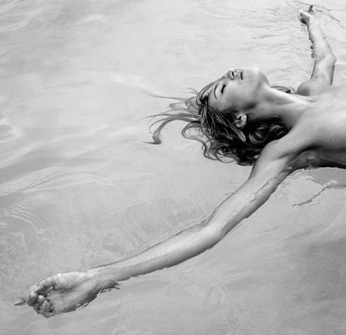 15 Вещей, Которые Хочет Сделать Каждая Девушка, Но Стесняется Об Этом Сказать