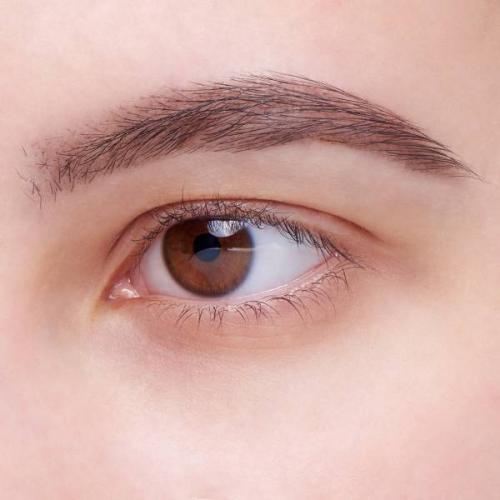 Как правильно красить брови тенями для бровей. Как накрасить брови тенями: поэтапная инструкция