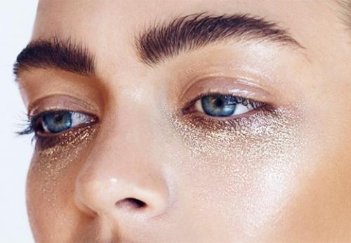 За сколько отрастают брови после выщипывания. Как быстро растут брови и что влияет на этот процесс