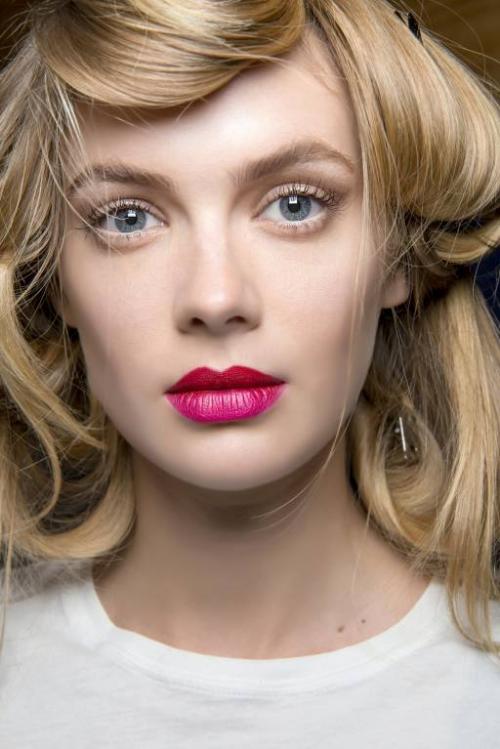 Макияж с красной помадой для блондинок. Как правильно выбрать красную помаду блондинке?