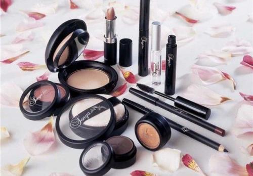 Макияж быстро и легко на каждый день. Необходимая косметика