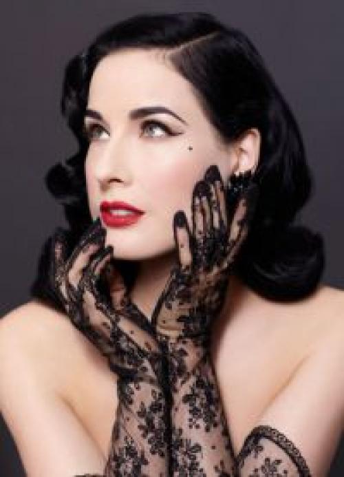 Макияж глаз под красную помаду. Вечерний и праздничный макияж с красной помадой для брюнеток