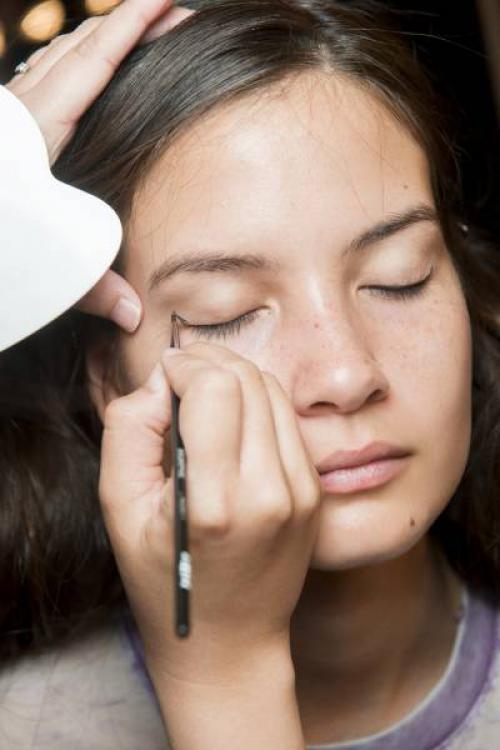 Макияж для глаз профессиональный. Профессиональный макияж — что это такое?