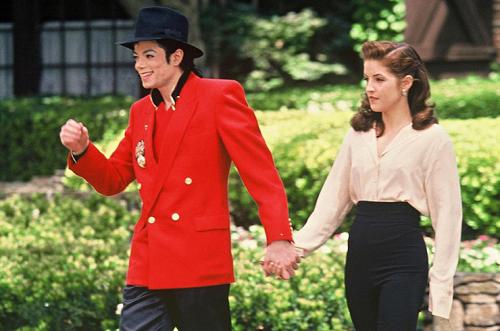 Майкл Джексон цвет кожи в детстве. Журналисты разузнали, по какой причине у всех детей Майкла Джексона кожа белого цвета