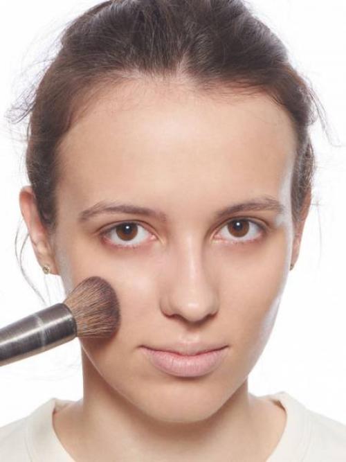 Белая пудра под глаза, что это такое. Зачем нужна прозрачная пудра?