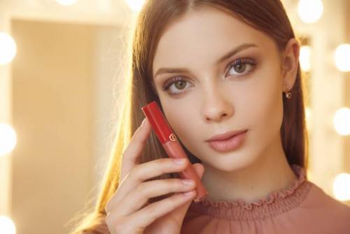 Как нанести макияж. Как правильно наносить макияж? 5 этапов