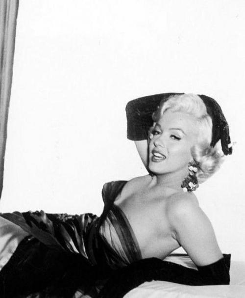 Мэрилин монро икона стиля. Как Мерлин Монро стала иконой стиля на века.