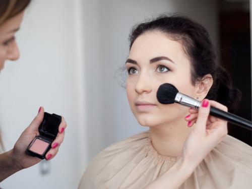 Макияж вамп пошагово. Макияж для роковой красотки: Дивный мастер-класс