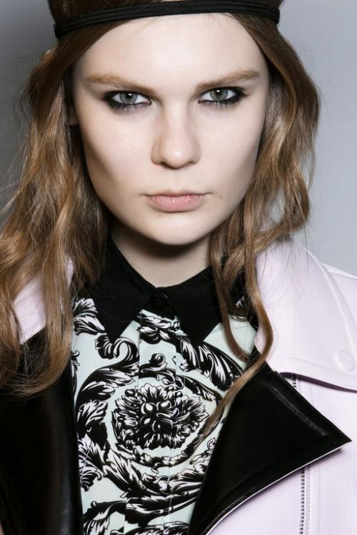 Макияж для глаз в стиле вамп. Главные признаки