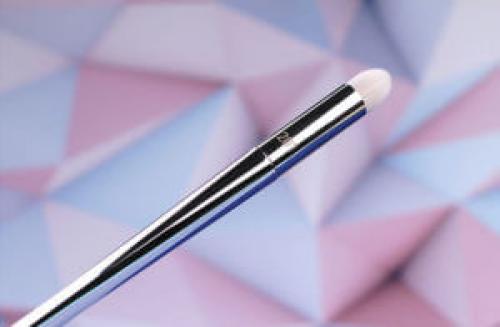 Какие кисти и для чего нужны в макияже глаз. Кисти для макияжа глаз